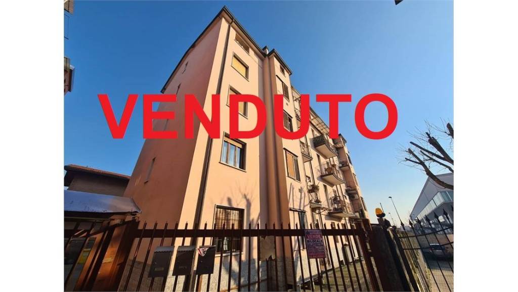 appartamento in vendita a Paderno Dugnano in zona Cassina Amata