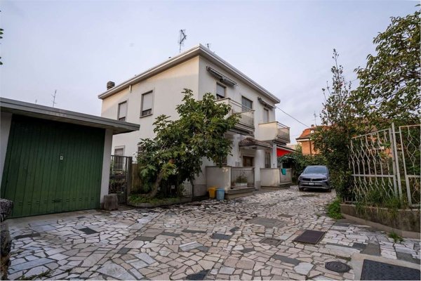 appartamento in vendita a Paderno Dugnano in zona Calderara