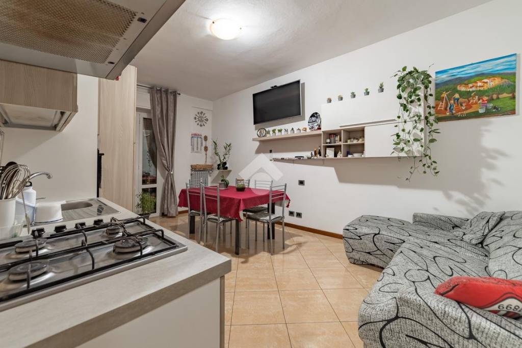 appartamento in vendita a Paderno Dugnano in zona Cassina Amata