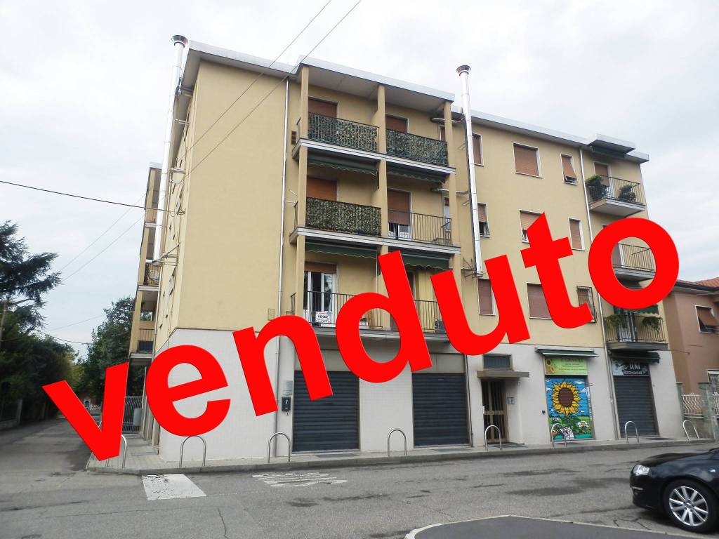 appartamento in vendita a Paderno Dugnano in zona Cassina Amata