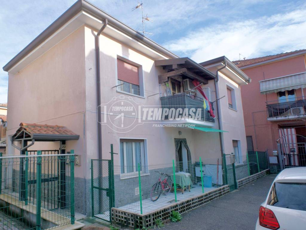 appartamento in vendita a Paderno Dugnano in zona Calderara