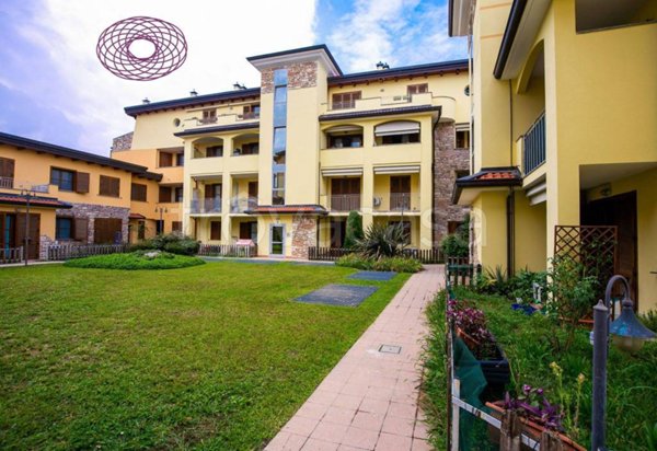 appartamento in vendita a Paderno Dugnano in zona Cassina Amata