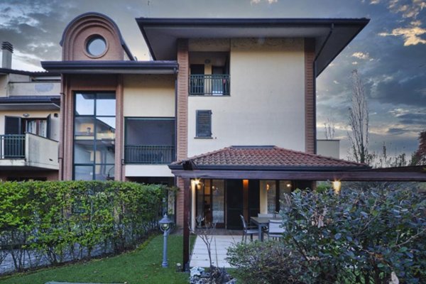 appartamento in vendita a Paderno Dugnano in zona Palazzolo Milanese