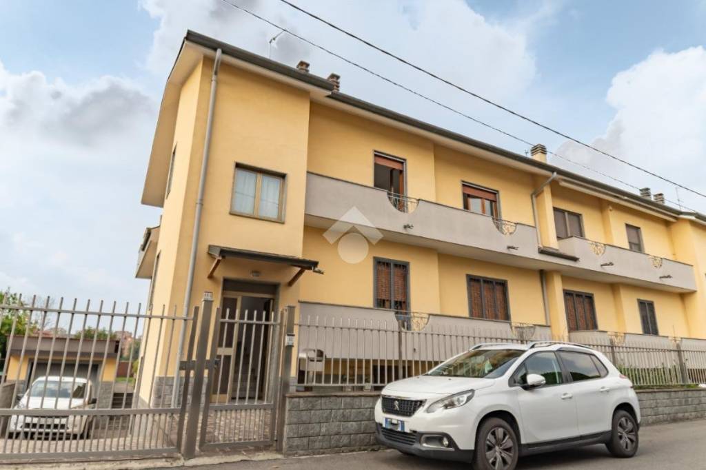 appartamento in vendita a Paderno Dugnano in zona Cassina Amata