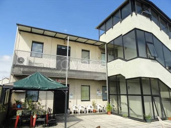 negozio in vendita a Paderno Dugnano