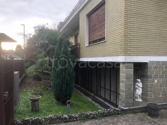 casa indipendente in vendita a Paderno Dugnano in zona Palazzolo Milanese