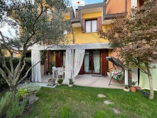 casa indipendente in vendita a Paderno Dugnano in zona Cassina Amata