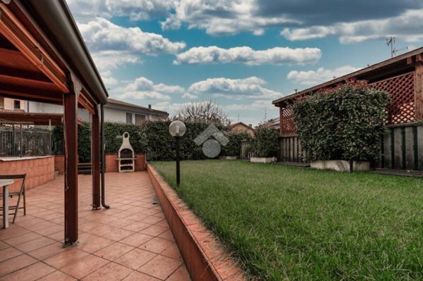 casa indipendente in vendita a Paderno Dugnano