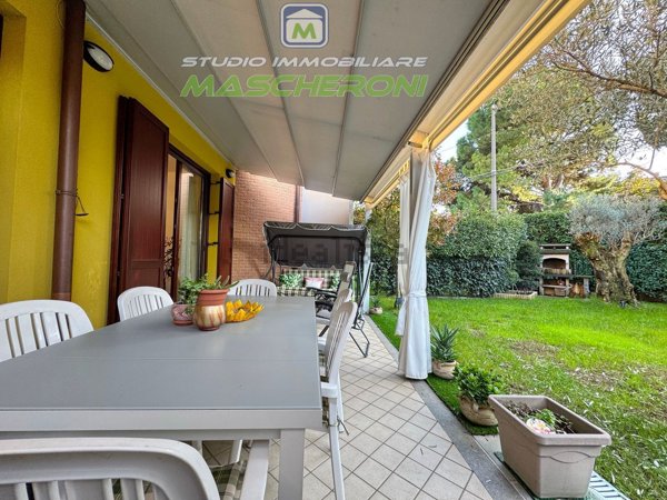 casa indipendente in vendita a Paderno Dugnano in zona Cassina Amata