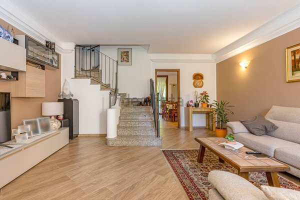 casa indipendente in vendita a Paderno Dugnano