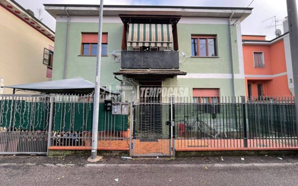 appartamento in vendita a Paderno Dugnano in zona Calderara