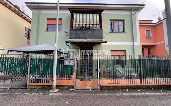 appartamento in vendita a Paderno Dugnano in zona Calderara