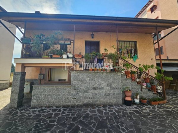 casa indipendente in vendita a Paderno Dugnano