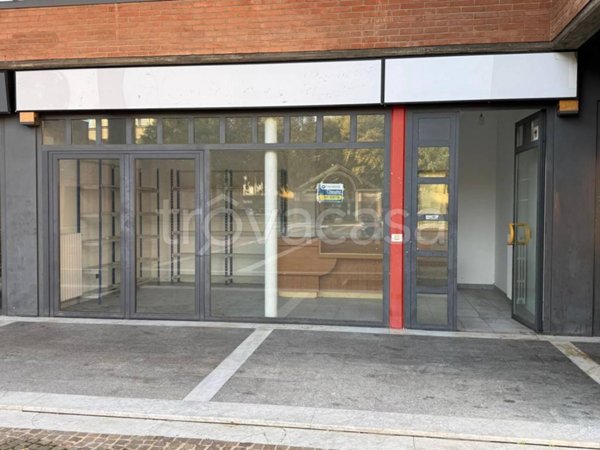 negozio in vendita a Paderno Dugnano