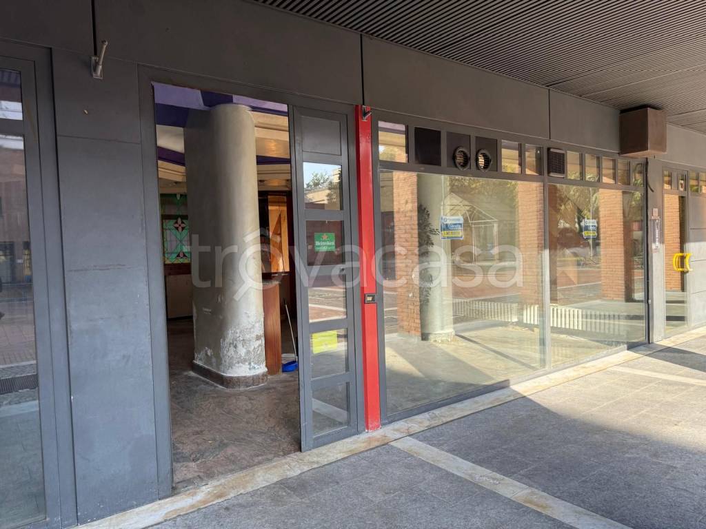 negozio in vendita a Paderno Dugnano