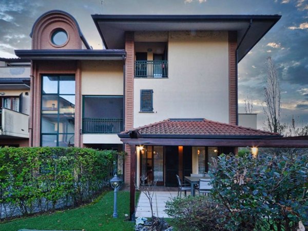 appartamento in vendita a Paderno Dugnano in zona Palazzolo Milanese