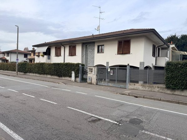 casa indipendente in vendita a Paderno Dugnano