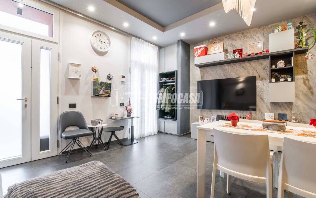 appartamento in vendita a Paderno Dugnano in zona Incirano