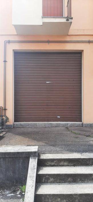 negozio in vendita a Paderno Dugnano in zona Palazzolo Milanese