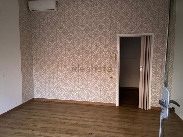 negozio in vendita a Paderno Dugnano in zona Palazzolo Milanese