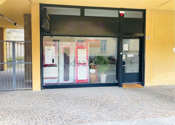 locale commerciale in vendita a Paderno Dugnano