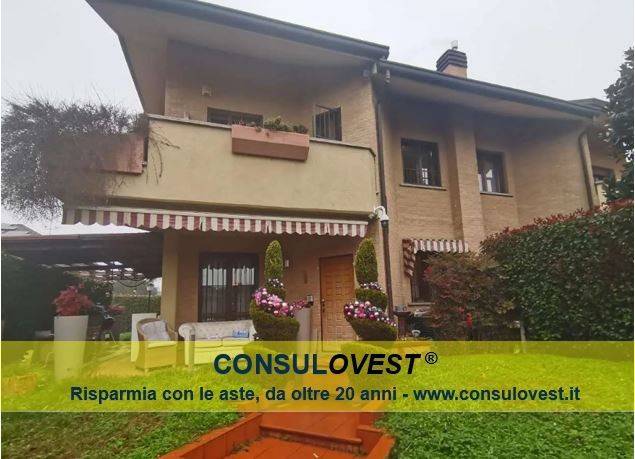 casa indipendente in vendita a Paderno Dugnano in zona Calderara