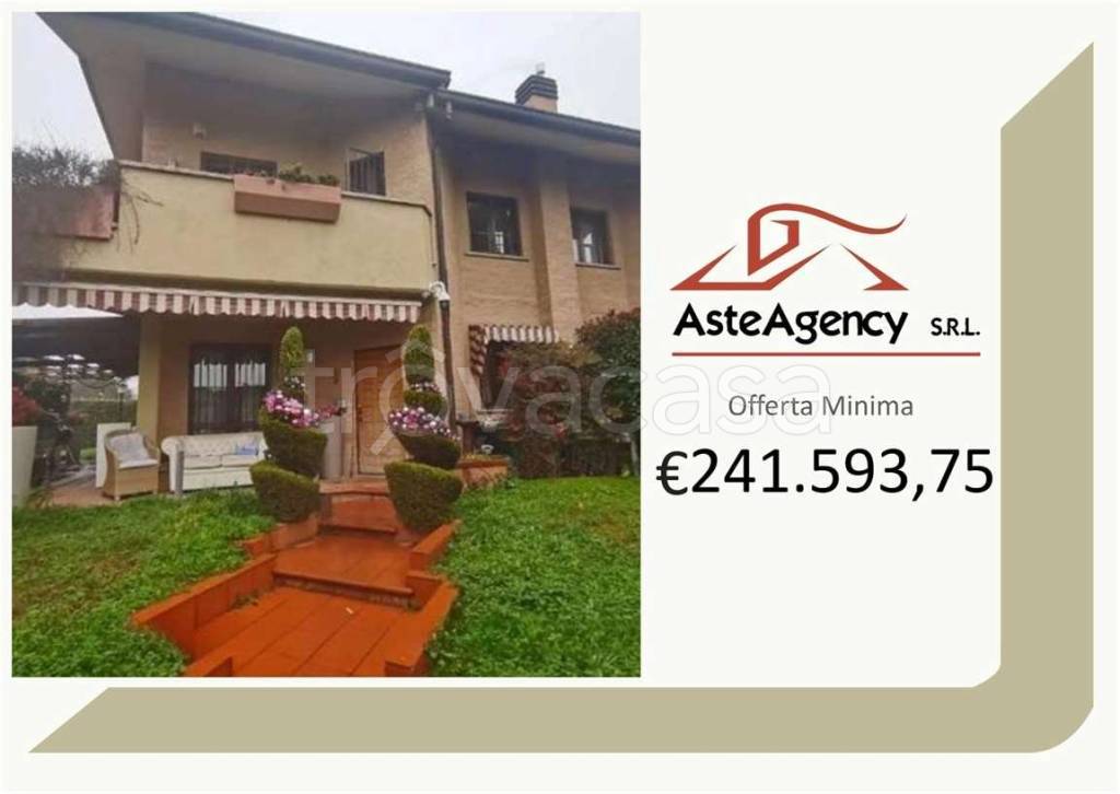casa indipendente in vendita a Paderno Dugnano in zona Calderara