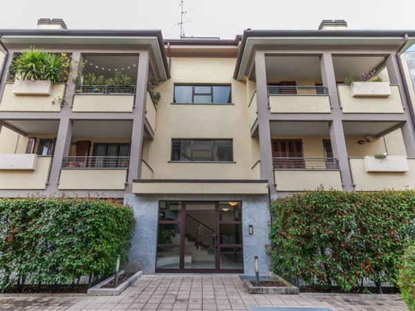 appartamento in vendita a Paderno Dugnano in zona Palazzolo Milanese