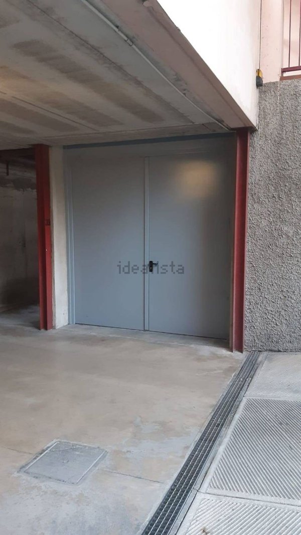 locale di sgombero in vendita a Paderno Dugnano