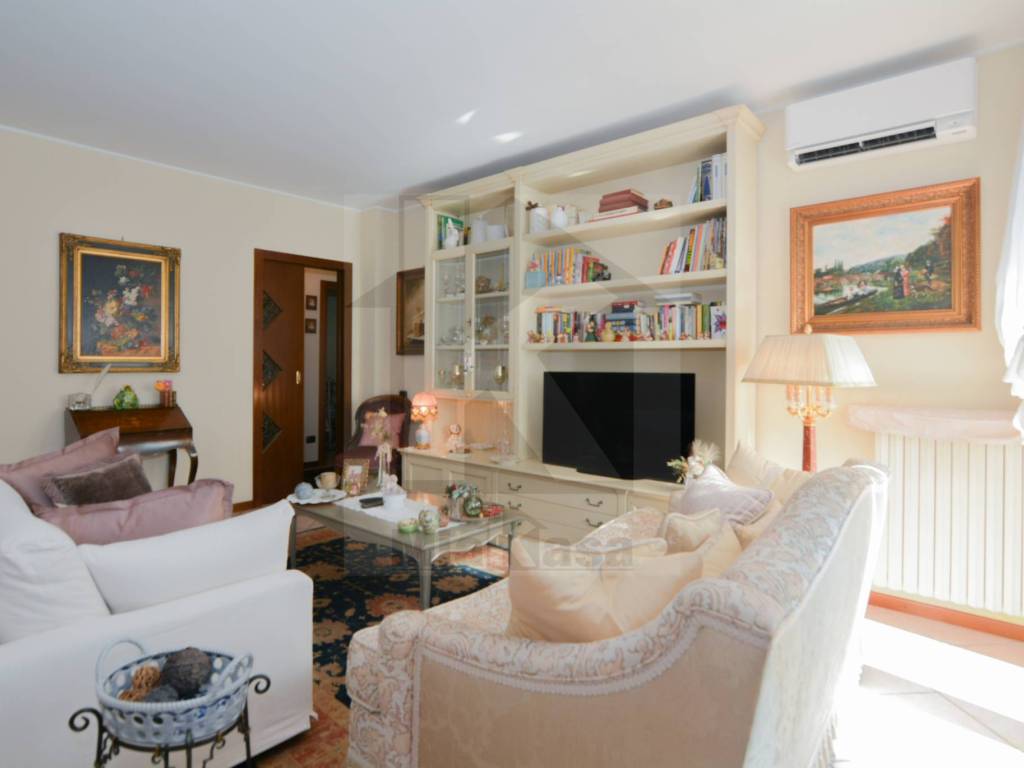 appartamento in vendita a Paderno Dugnano in zona Cassina Amata