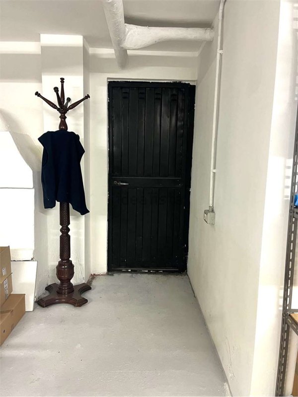 locale di sgombero in vendita a Paderno Dugnano in zona Calderara