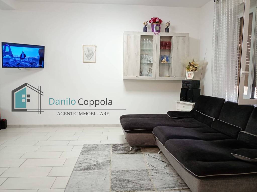 appartamento in vendita a Paderno Dugnano in zona Cassina Amata