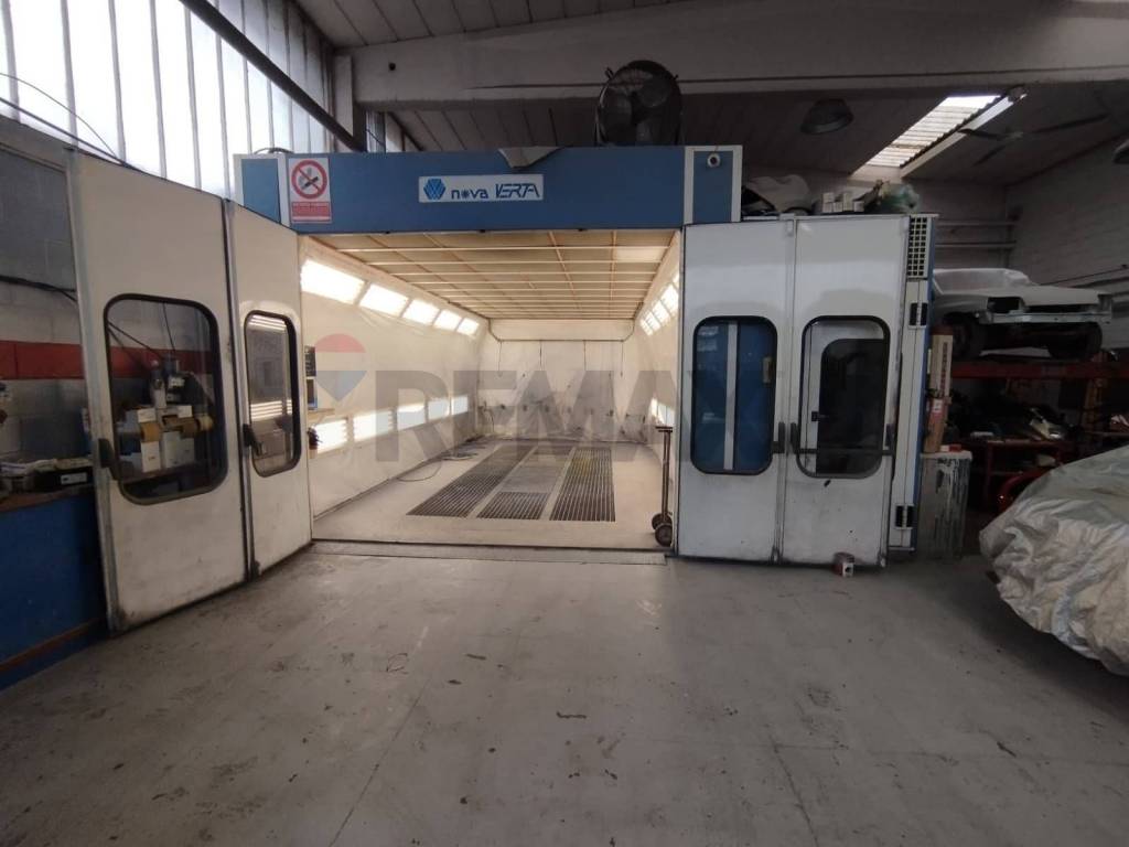 negozio in vendita a Paderno Dugnano