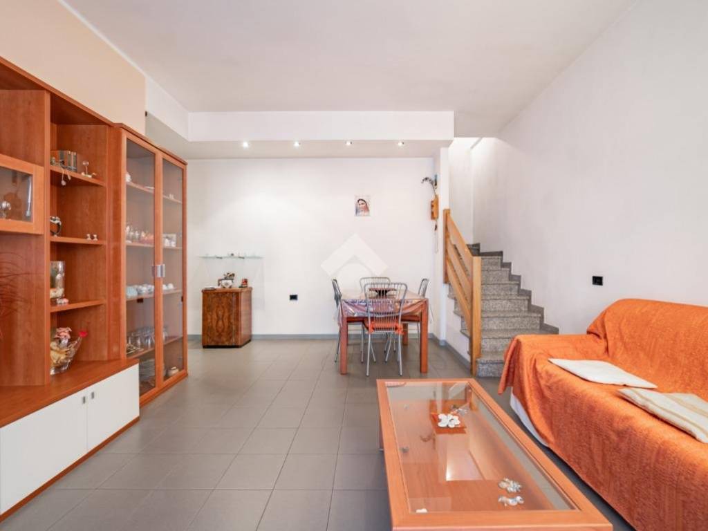 appartamento in vendita a Paderno Dugnano in zona Palazzolo Milanese