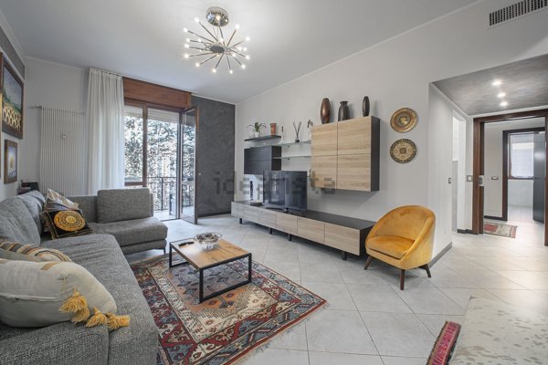 appartamento in vendita a Paderno Dugnano in zona Calderara