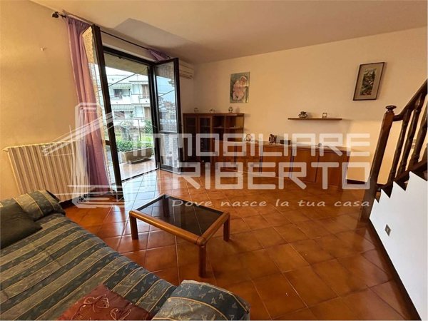 casa indipendente in vendita a Paderno Dugnano in zona Calderara