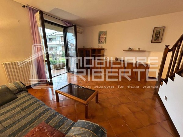 casa indipendente in vendita a Paderno Dugnano in zona Calderara