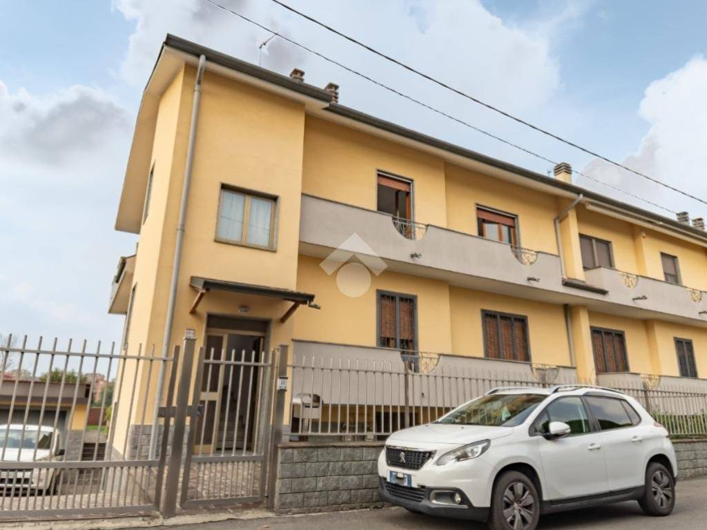 appartamento in vendita a Paderno Dugnano in zona Cassina Amata