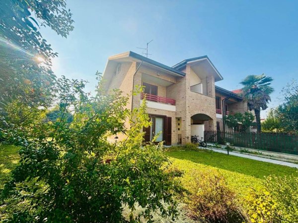 casa indipendente in vendita a Paderno Dugnano