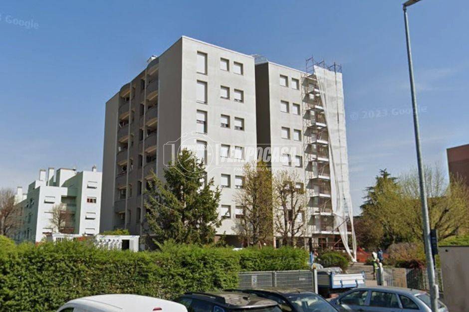 appartamento in vendita a Paderno Dugnano in zona Cassina Amata