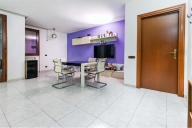 appartamento in vendita a Paderno Dugnano in zona Calderara