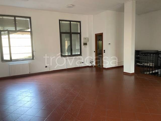 negozio in vendita a Paderno Dugnano