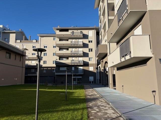 appartamento in vendita a Paderno Dugnano in zona Palazzolo Milanese