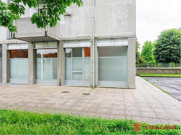 negozio in vendita a Paderno Dugnano