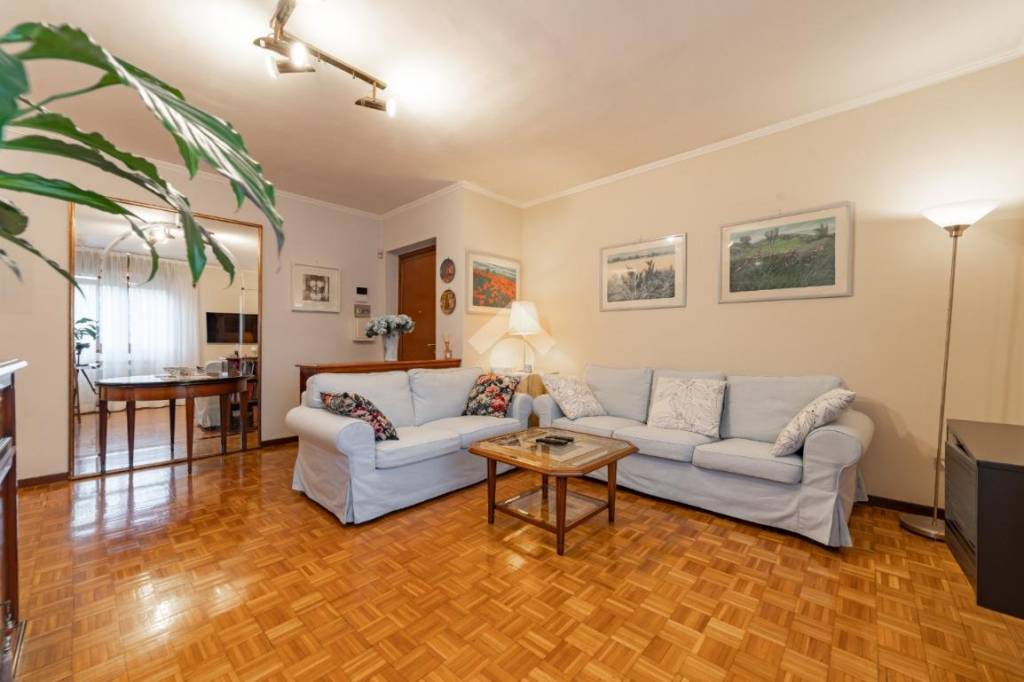 appartamento in vendita a Paderno Dugnano in zona Calderara