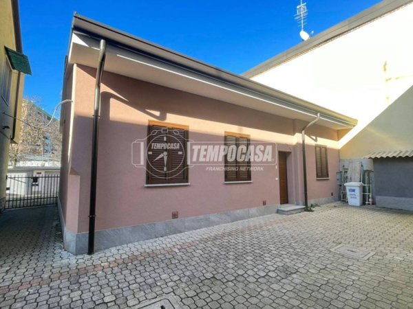 casa indipendente in vendita a Paderno Dugnano