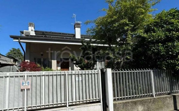 casa indipendente in vendita a Paderno Dugnano