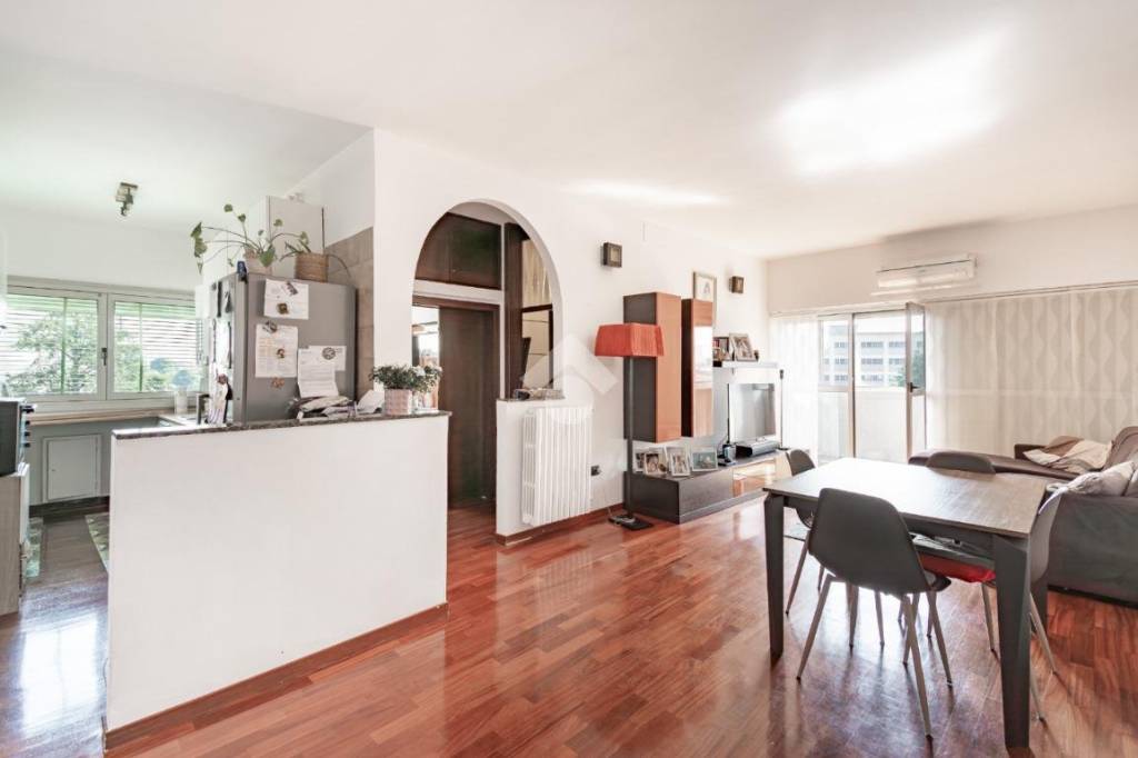 appartamento in vendita a Paderno Dugnano in zona Palazzolo Milanese