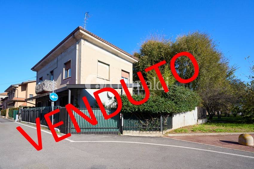 appartamento in vendita a Paderno Dugnano in zona Calderara