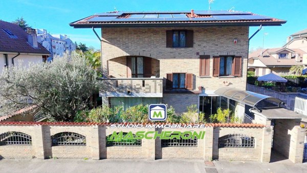 casa indipendente in vendita a Paderno Dugnano